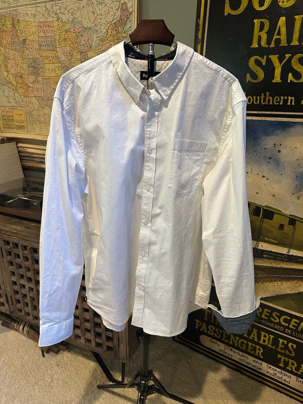 Rank 45 White Long Sleeve Button Down Shirt Size M